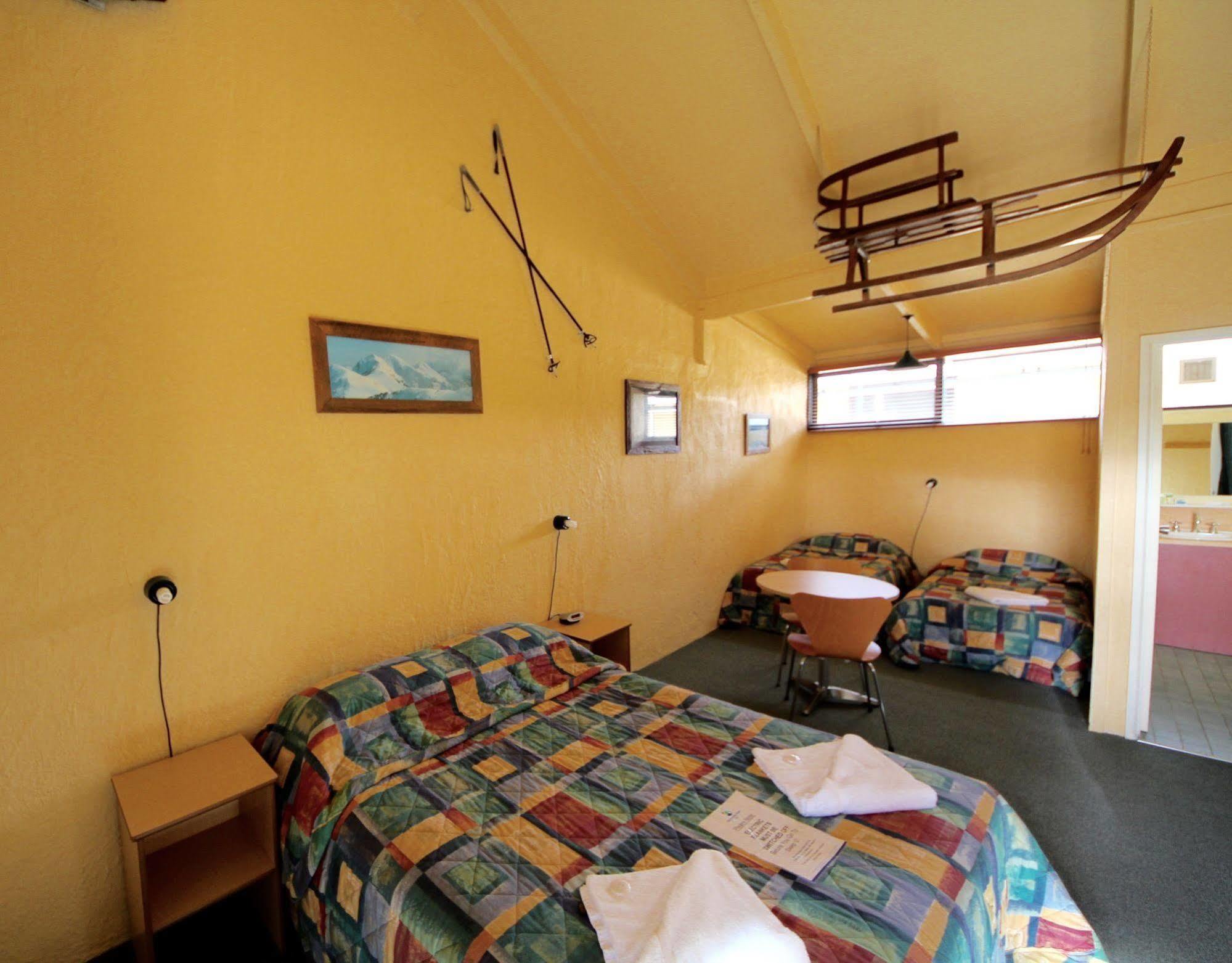 Harrietville Hotel Motel Exterior foto